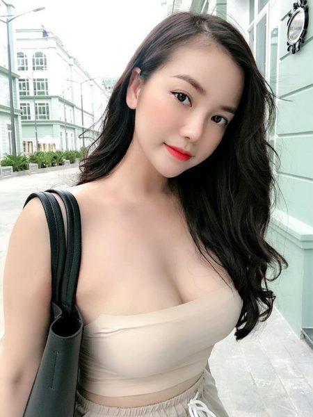 Hot girl Trung Quốc với gương mặt vừa xinh, vừa soái quá 